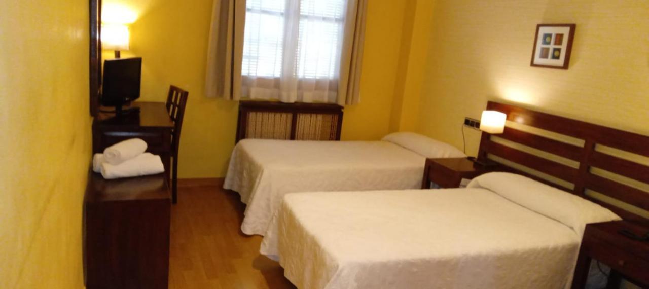 Hotel De Montana Rubielos Rubielos De Mora Eksteriør bilde